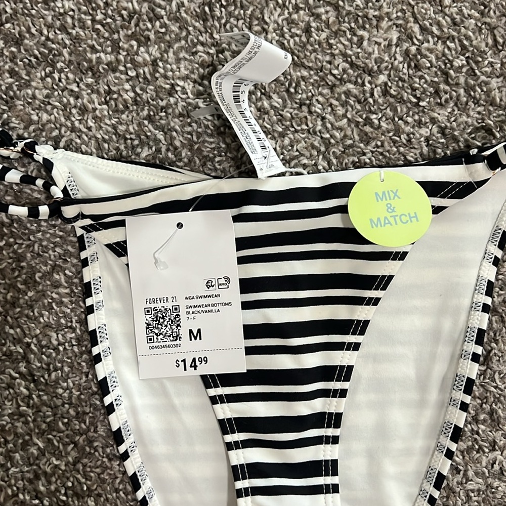 Black and White Striped Bikini Set - Picture 2 of 3